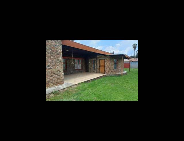 23 BEDROOM HOUSE FOR SALE IN BEDWORTH PARK